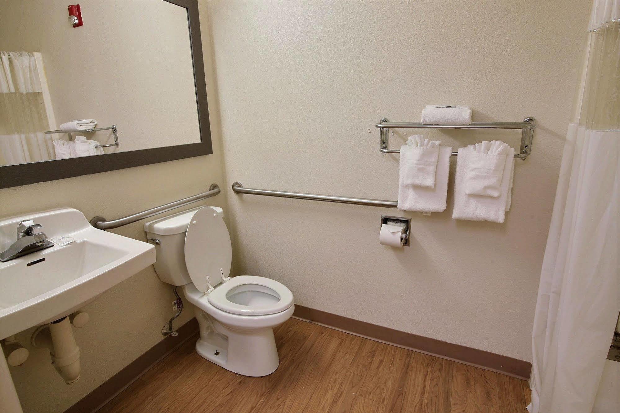 Intown Suites Extended Stay Chesapeake Va - I-64 Crossways Blvd 외부 사진